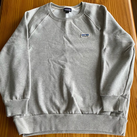 patagonia grey sweatshirt